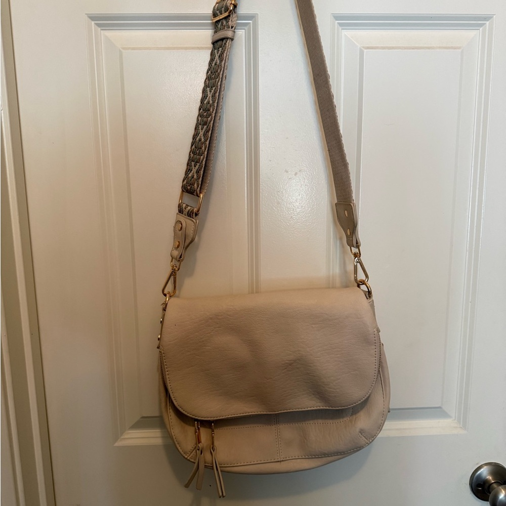 Elegant Cream Shoulder Bag